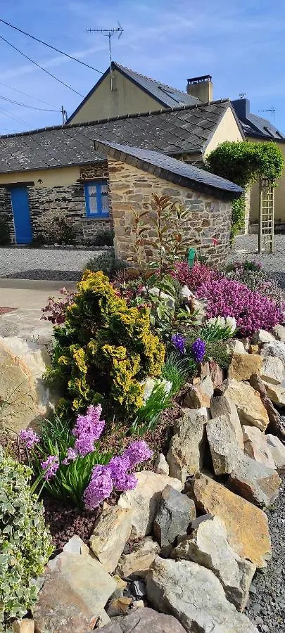 Holiday home Gite Des Huttes Bain-de-Bretagne